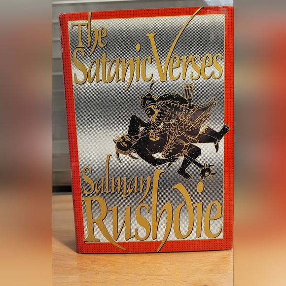VTG 1989 The Satanic Verses by Salman Rushdie HC w/DJ Good Condition Viking - Picture 1 of 16